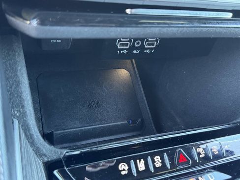 Used 2024 Jeep Wagoneer Series II w/ Flexible Seating Group RWD image 31