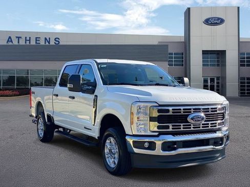 Used 2025 Ford F250 XLT image 1