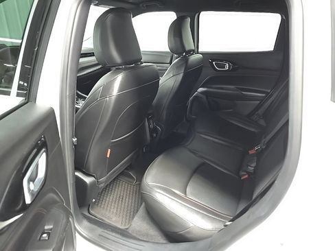 Used 2024 Jeep Compass Trailhawk AWD/4WD image 32