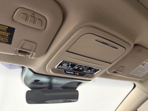 Used 2022 Lincoln Corsair Reserve w/ Equipment Group 201A image 6