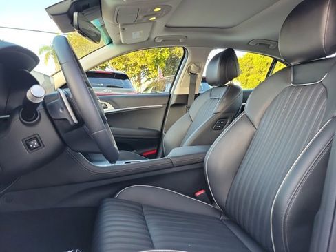 Used 2026 Genesis G70 2.5T Prestige image 17