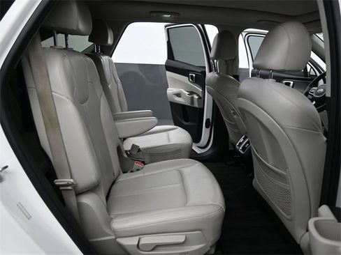 Used 2021 Kia Sorento EX image 12