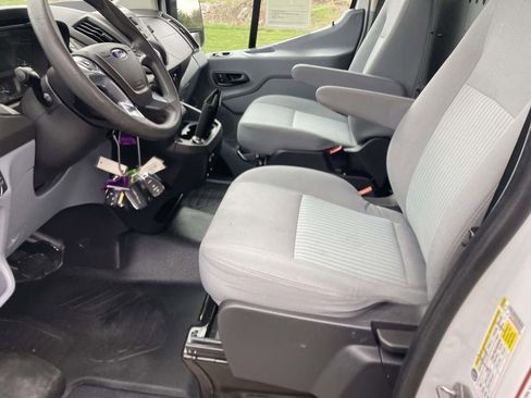 Used 2019 Ford Transit 150 130 Low Roof RWD image 20