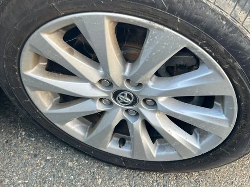 Used 2020 Toyota Camry LE image 15