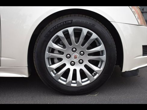 Used 2013 Cadillac CTS Coupe RWD image 33