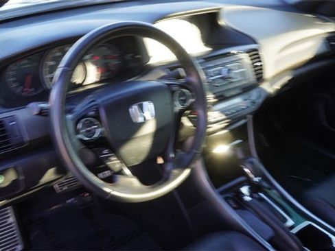 Used 2017 Honda Accord Sport Special Edition image 18