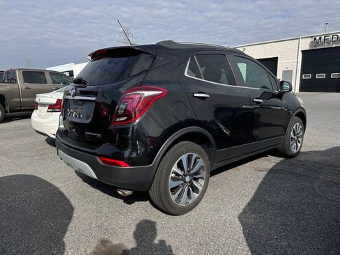 Used 2021 Buick Encore Preferred w/ Safety Package image 4