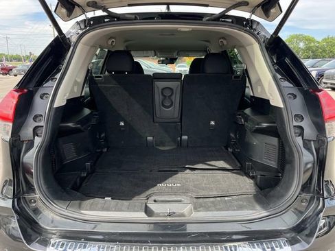 Used 2019 Nissan Rogue SV FWD image 11