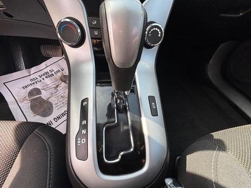 Used 2016 Chevrolet Cruze LT FWD image 31