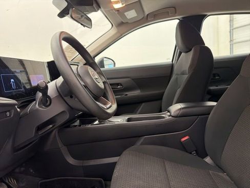 Used 2025 Nissan Kicks S FWD image 13