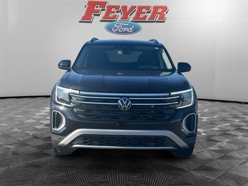 Used 2024 Volkswagen Atlas Peak Edition SEL image 8