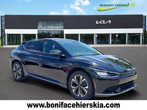 Certified 2024 Kia EV6 Wind RWD image 1