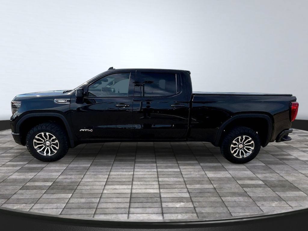 Used 2022 GMC Sierra 1500 AT4 w/ AT4 Preferred Package AWD/4WD image 4