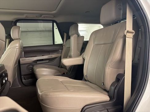 Used 2020 Ford Expedition XLT w/ Equipment Group 202A image 15