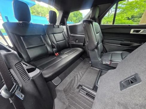 Used 2020 Ford Explorer Limited w/ Class III Trailer Tow Package AWD/4WD image 18