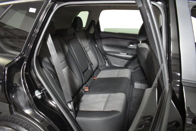Used 2024 Nissan Rogue SV AWD/4WD image 31
