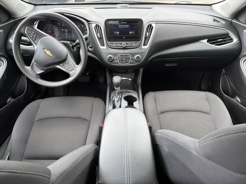 Used 2023 Chevrolet Malibu LT FWD image 4