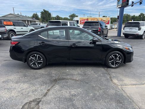 Used 2025 Nissan Sentra SV FWD image 5