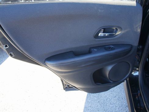 Used 2019 Honda HR-V LX image 10