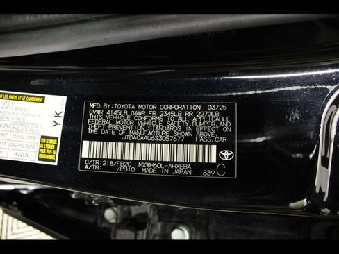 Used 2025 Toyota Prius LE FWD image 25