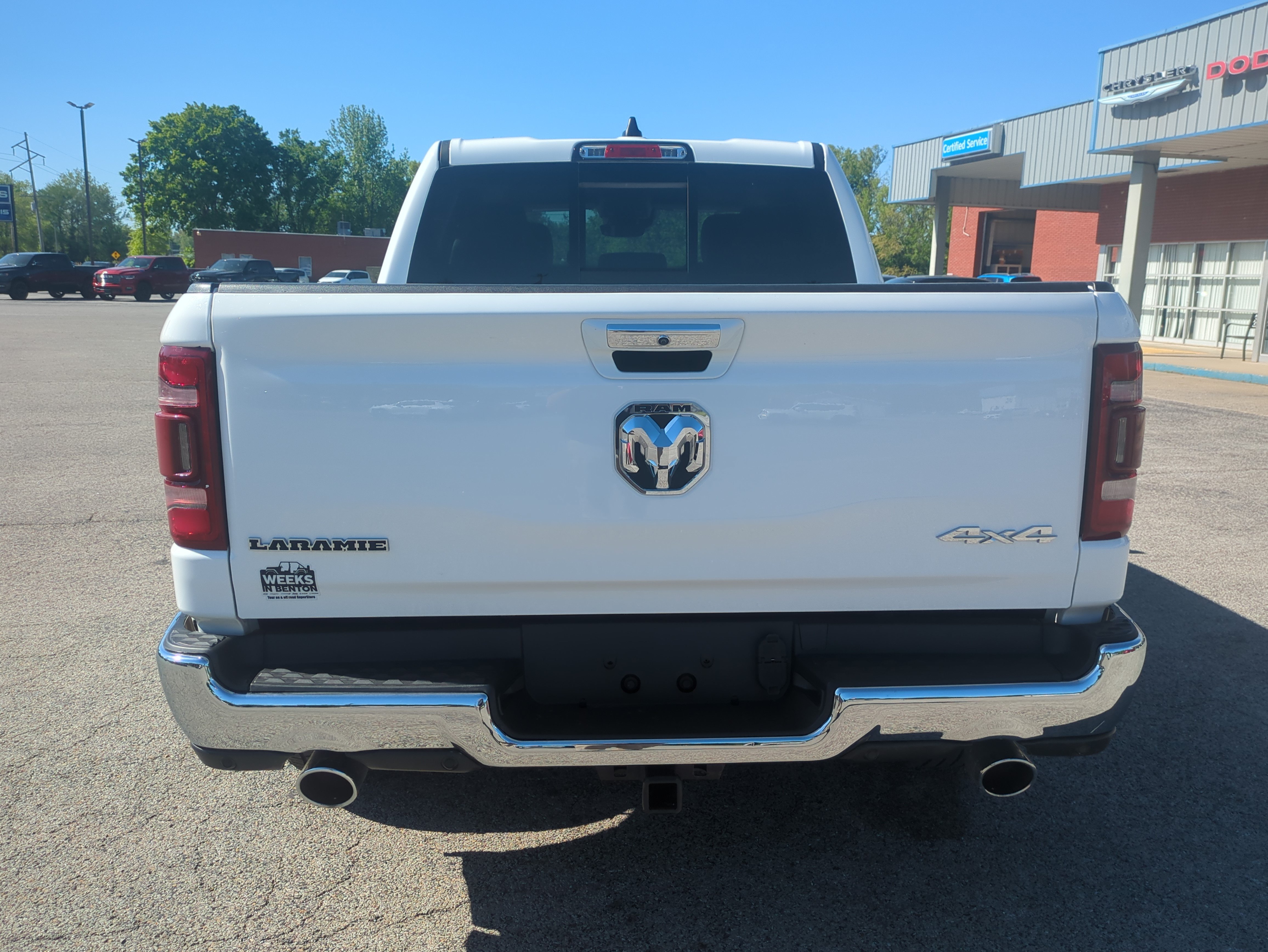 Used 2022 RAM 1500 Laramie AWD/4WD image 3