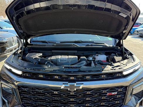 Used 2025 Chevrolet Traverse Z71 w/ Driver Confidence Package image 16