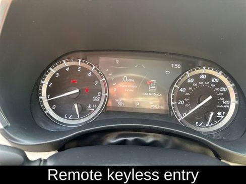 Used 2021 Toyota Highlander XLE image 10