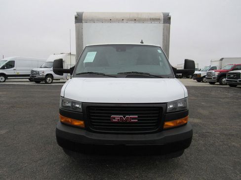 Used 2022 GMC Savana 3500 Extended w/ Power Convenience Package RWD image 8