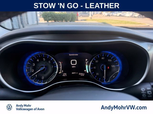 Used 2024 Chrysler Pacifica Touring-L FWD image 22