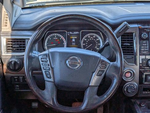 Used 2016 Nissan Titan Platinum Reserve image 11