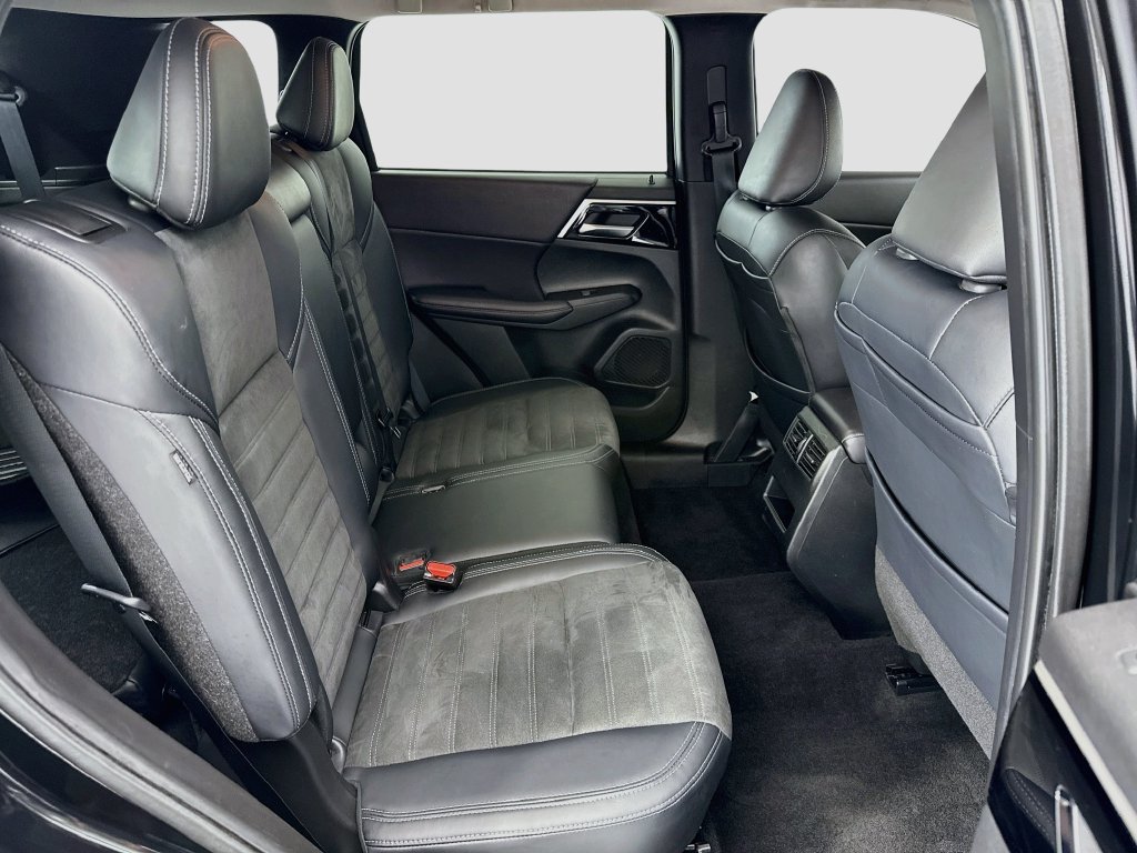 Used 2024 Mitsubishi Outlander SE FWD image 21