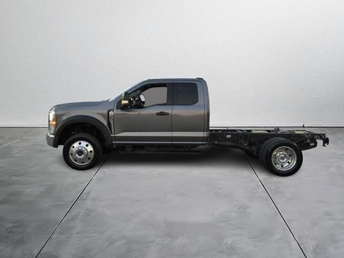 Used 2024 Ford F450 XLT image 3