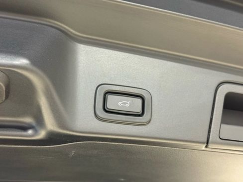 Used 2020 Land Rover Range Rover Evoque R-Dynamic SE image 27