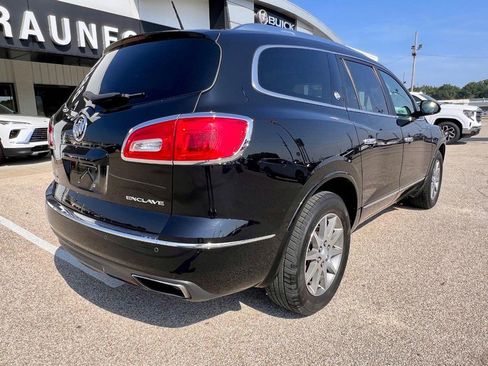 Used 2017 Buick Enclave Leather image 4