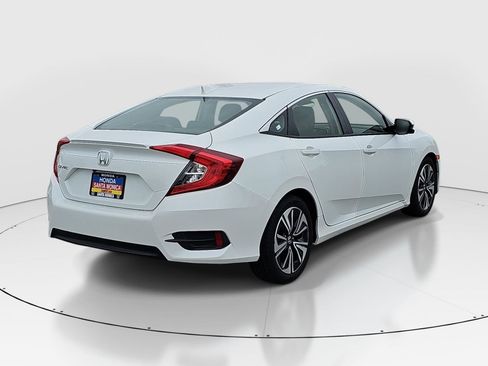 Used 2018 Honda Civic EX-T image 5