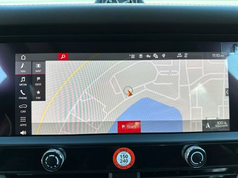 Certified 2026 Porsche Macan image 30