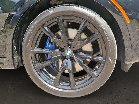 Used 2026 BMW X7 M60i AWD/4WD image 9