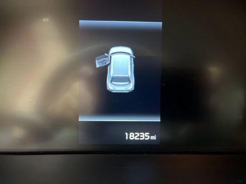 Used 2024 Kia Soul LX image 11