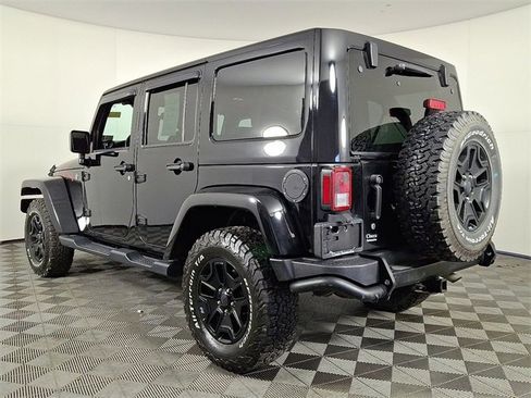 Used 2016 Jeep Wrangler Unlimited Sahara image 6