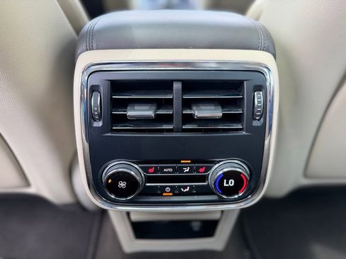 Used 2020 Lincoln Continental Reserve w/ Luxury Package FWD image 26