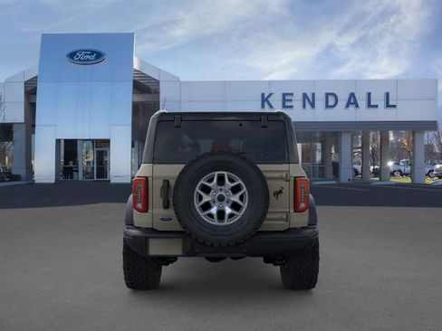 Used 2025 Ford Bronco Badlands image 5