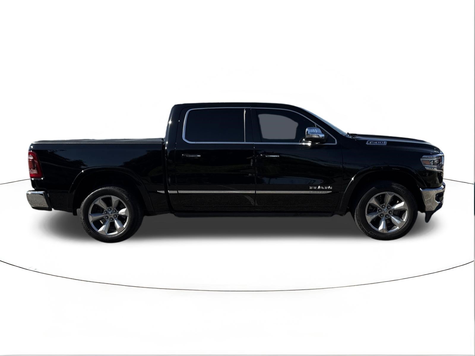 Used 2022 RAM 1500 Limited AWD/4WD image 1