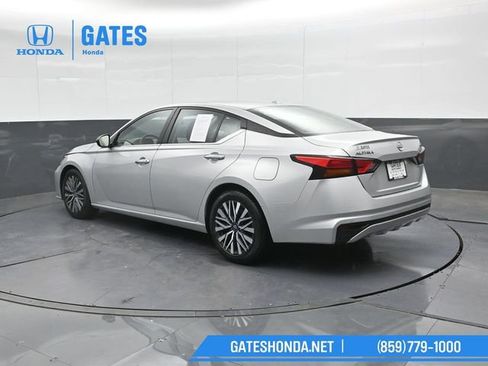 Used 2024 Nissan Altima 2.5 SV image 8