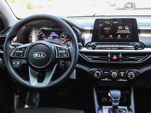 Used 2020 Kia Forte LXS FWD image 13