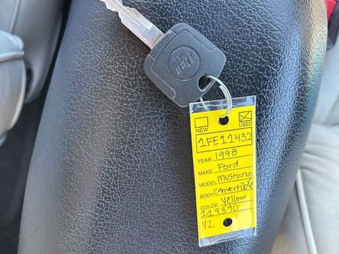 Used 1998 Ford Mustang Convertible image 12