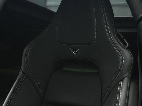 Used 2015 Chevrolet Corvette Z06 w/ 3LZ Preferred Equipment Group RWD image 37