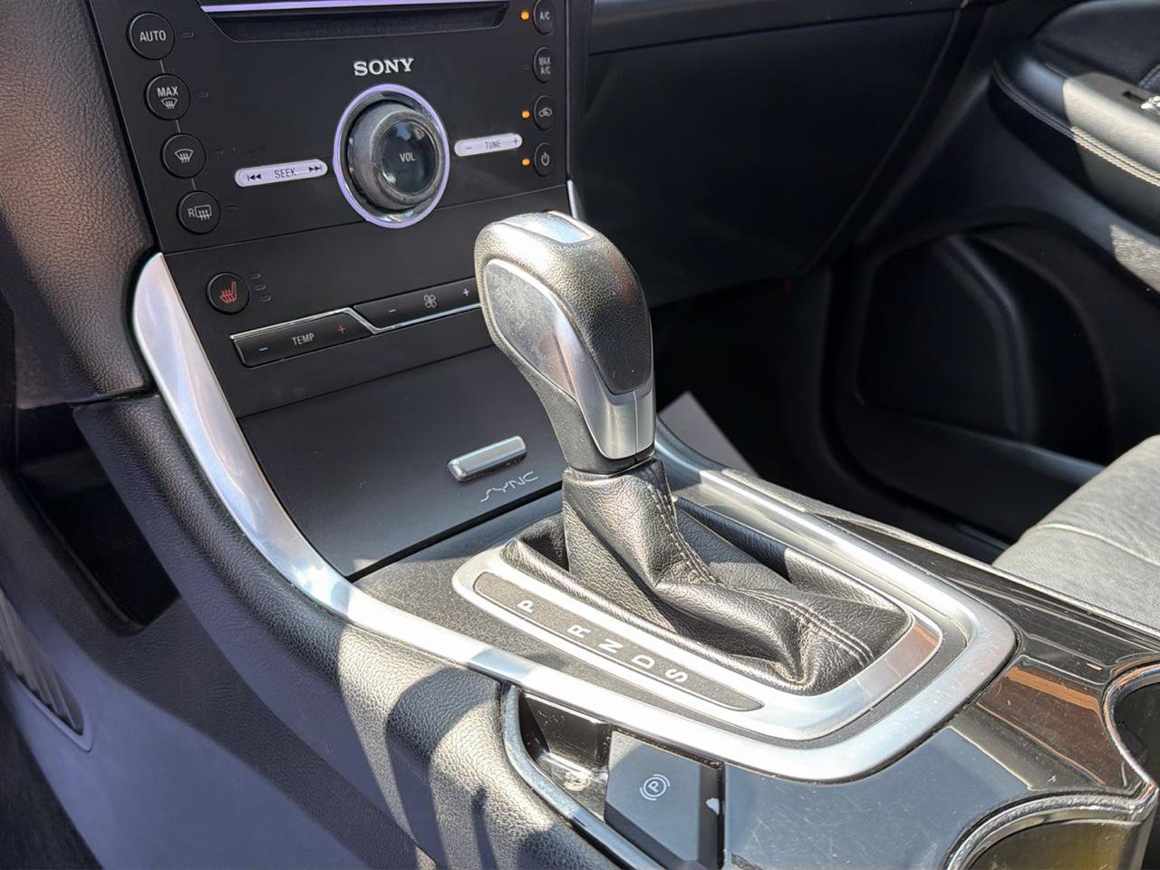 Used 2015 Ford Edge Titanium AWD/4WD image 12