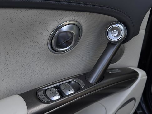 Used 2024 Genesis GV60 Advanced image 14