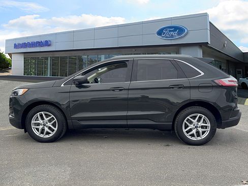 Used 2022 Ford Edge SEL w/ Convenience Package image 4
