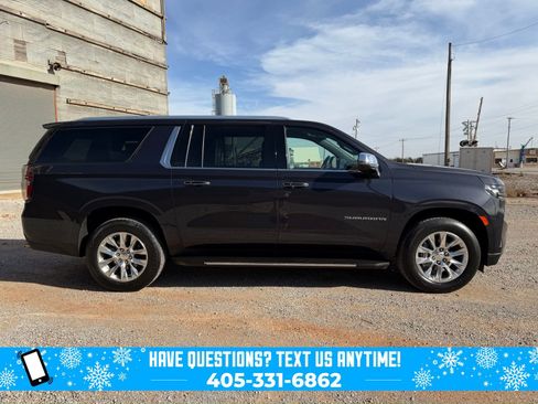 Used 2023 Chevrolet Suburban Premier image 7